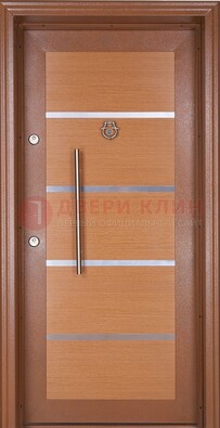 Коричневая входная дверь c МДФ панелью ЧД-33 в частный дом Кириши
