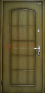 Зеленая стальная дверь с МДФ ДМ-116 на веранду Кириши