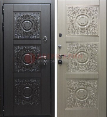 Темная стальная дверь с МДФ ДМ-161 для коттеджа Кириши