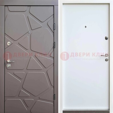 Черная входная дверь с филенчатой МДФ ДМ-216 Кириши