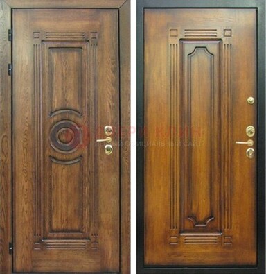 Коричневая металлическая дверь с массивом дуба с рисунком ДМД-10 Кириши