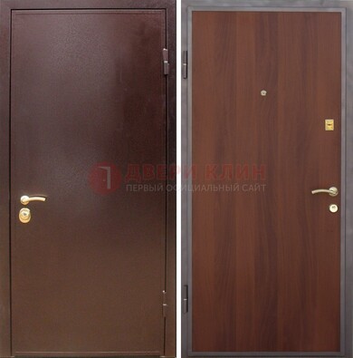 Коричневая металлическая дверь с порошковым напылением ДП-164 Кириши