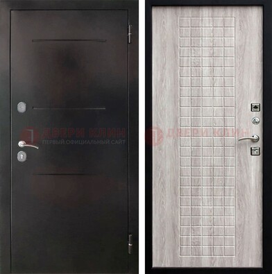 Черная железная дверь с порошковым покрытием и филенчатой МДФ ДП-221 в Бронницах