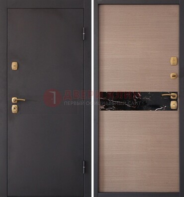 Коричневая металлическая дверь с порошковым окрасом ДП-82 Кириши