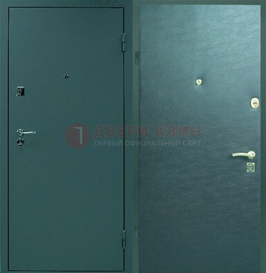 Зеленая стальная дверь с порошковым покрытием ДП-93 Кириши