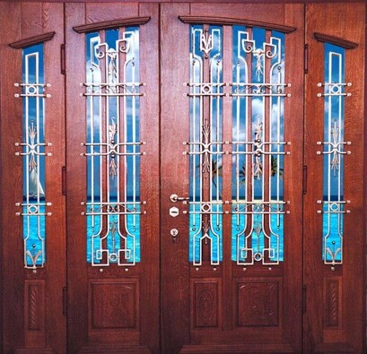 Парадная дверь со вставками из стекла ДПР-55 с шумоизоляцией Кириши