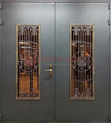 Входная металлическая парадная дверь со стеклом и ковкой ДПР-81 Кириши