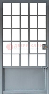 Металлическая решетчатая дверь в сером цвете ДР-7 Кириши