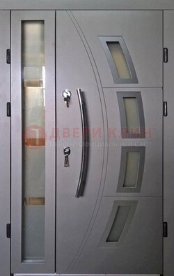 Серая железная дверь для дома со стеклом ДС-17 Кириши