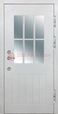Белая уличная дверь со стеклом ДС-30 Кириши
