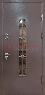 Металлическая дверь Порошок с небольшим стеклом и ковкой ДСК-282 в Красноармейске
