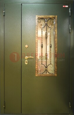 Стальная дверь со стеклом и ковкой ДСК-29 для квартиры Кириши