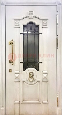 Светлая стальная дверь со стеклом и ковкой под старину ДСК-99 Кириши