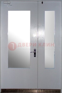 Белая  тамбурная дверь со стеклянными вставками ДТМ-18 Кириши