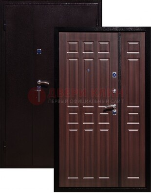 Коричневая металлическая тамбурная дверь ДТМ-24 Кириши