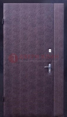 Бордовая металлическая тамбурная дверь ДТМ-3 Кириши