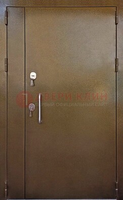 Коричневая тамбурная дверь с порошковым напылением ДТМ-45 Кириши