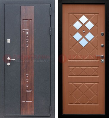 Белая входная дверь с фрезерованной МДФ Венге и зеркалом ДЗ-79 Кириши