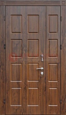 Коричневая уличная полуторная дверь с МДФ ПЛ-8 Кириши