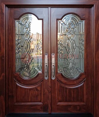 Классическая железная дверь с массивом дуба для входа ВЖ-23 Кириши
