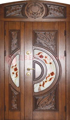 Коричневая двухстворчатая железная дверь с МДФ и витражом ВЖ-37 Кириши